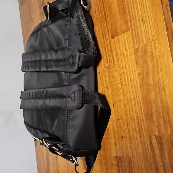 Small Backpack - Picture 4 of 6